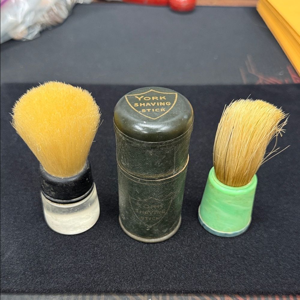 Vintage shaving accessories